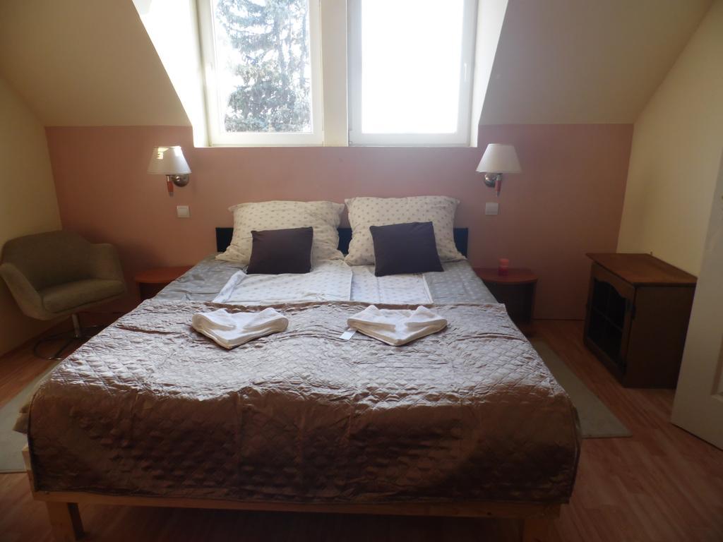 Hotel Kenese Балатонкенесе Стая снимка