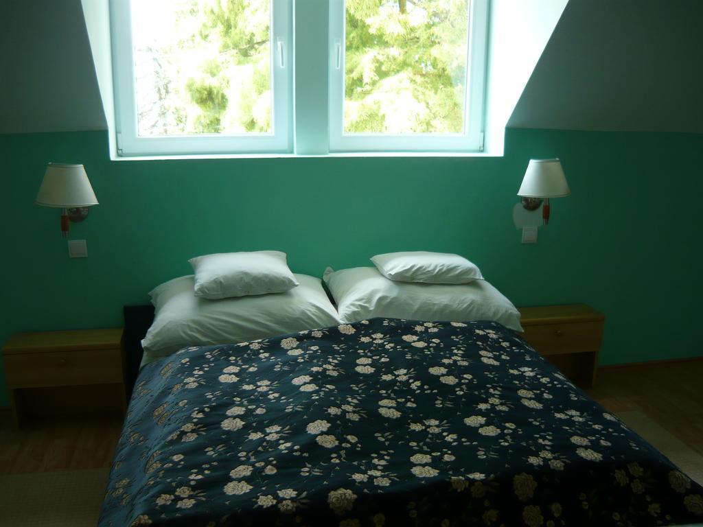 Hotel Kenese Балатонкенесе Стая снимка