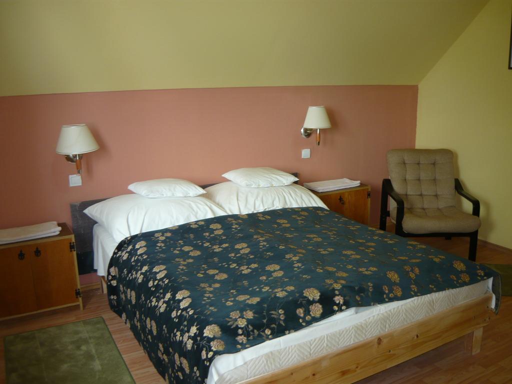 Hotel Kenese Балатонкенесе Стая снимка